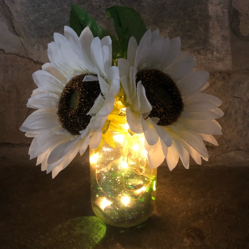 🌻🎁 homemade gold glitter vase with